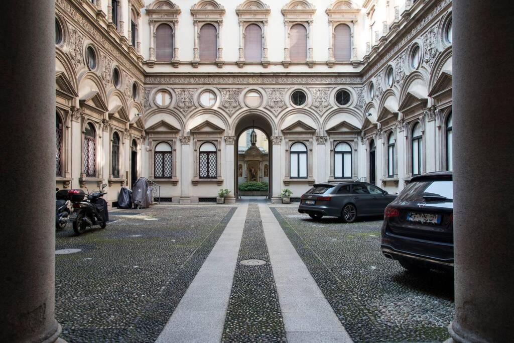 Breathtaking Castle View Youhosty - Quintino Sella Milano Dış mekan fotoğraf
